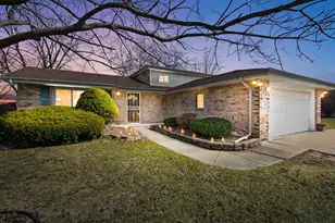 311 S Harper Ave, Glenwood, IL 60425 - Photo 2