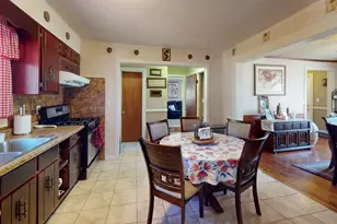 423 S Main Street S, Montgomery, IL 60538 - Photo 2