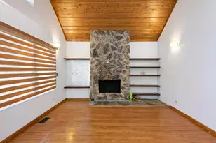 [Address not provided], Gurnee, IL 60031 - Photo 4