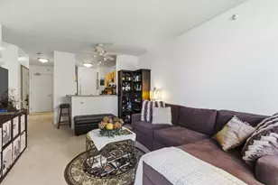 222 N Columbus Dr, Chicago, IL 60601 - Photo 2