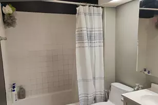 425 Norman Ln, Roselle, IL 60172 - Photo 10