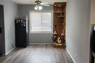 425 Norman Ln, Roselle, IL 60172 - Photo 6