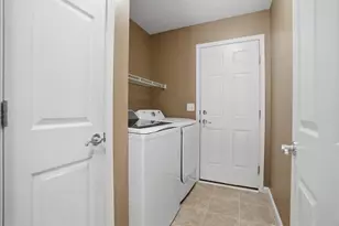 910 Gerike Way, Bloomington, IL 61704 - Photo 22