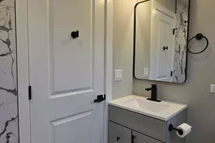 237 W 117th St, Chicago, IL 60628 - Photo 10