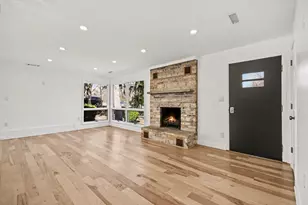 2018 N West St, Wheaton, IL 60187 - Photo 6