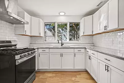 2018 N West Street, Wheaton, IL 60187 - Photo 10