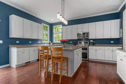 146 Colonial Drive, Vernon Hills, IL 60061 - Photo 8