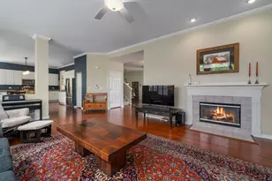 146 Colonial Dr, Vernon Hills, IL 60061 - Photo 6