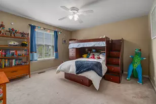 146 Colonial Dr, Vernon Hills, IL 60061 - Photo 26