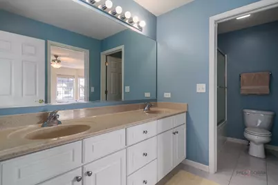 146 Colonial Drive, Vernon Hills, IL 60061 - Photo 34