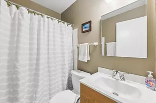 20 Oak Tree Ct, Elmhurst, IL 60126 - Photo 26