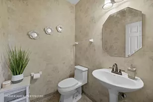 1142 Deerpath Rd, Aurora, IL 60506 - Photo 24