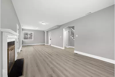 7732 S Paxton Avenue, Chicago, IL 60649 - Photo 2