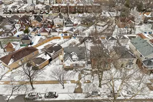 7732 S Paxton Ave, Chicago, IL 60649 - Photo 14