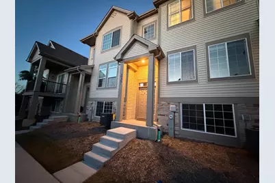 235 Regency Court #c, Wauconda, IL 60084 - Photo 2