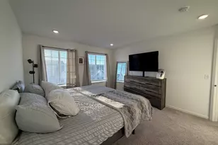 235 Regency Ct, Wauconda, IL 60084 - Photo 10