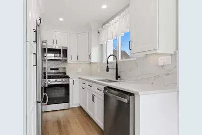 22 S Westlawn Avenue, Aurora, IL 60506 - Photo 12