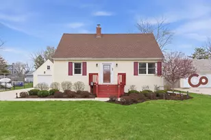 22 S Westlawn Ave, Aurora, IL 60506 - Photo 4