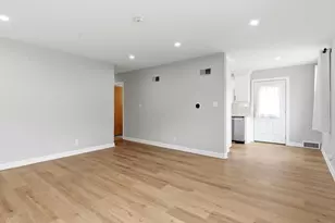 22 S Westlawn Ave, Aurora, IL 60506 - Photo 8