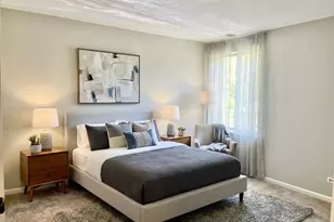 5817 Oakwood Dr, Lisle, IL 60532 - Photo 14