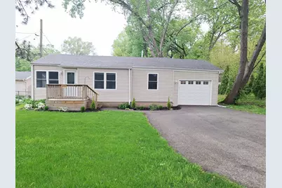 5205 N Lake Street, McHenry, IL 60050 - Photo 1