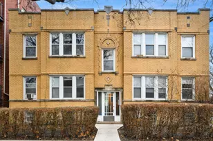 3700 W Cornelia Ave, Chicago, IL 60618 - Photo 1