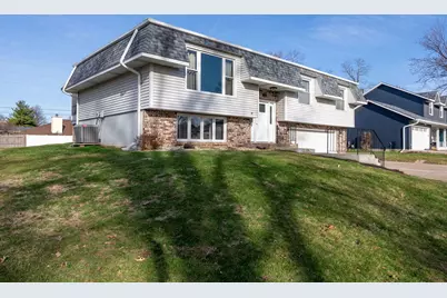 5644 Appomattox Road, Davenport, IA 52806 - Photo 2