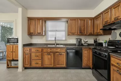 5644 Appomattox Road, Davenport, IA 52806 - Photo 12