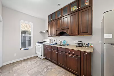 1527 W 18th Place, Chicago, IL 60608 - Photo 18