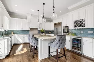 116 S Prospect Ave, Clarendon Hills, IL 60514 - Photo 14