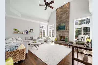 116 S Prospect Avenue, Clarendon Hills, IL 60514 - Photo 10