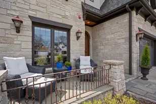 116 S Prospect Ave, Clarendon Hills, IL 60514 - Photo 6