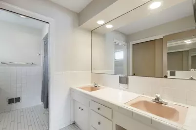 7241 N Lowell Avenue, Lincolnwood, IL 60712 - Photo 24