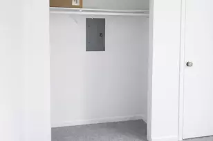 1050 Holbrook Rd, Homewood, IL 60430 - Photo 10