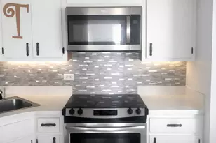 1050 Holbrook Rd, Homewood, IL 60430 - Photo 4