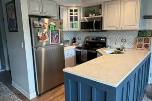 5516 E Lake Dr, Lisle, IL 60532 - Photo 2