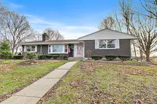 1000 Jackson Ave, Saint Charles, IL 60174 - Photo 2