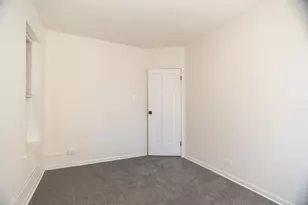 6405 N Hamilton Ave, Chicago, IL 60645 - Photo 10