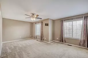 934 Surrey Ln, Sleepy Hollow, IL 60118 - Photo 12