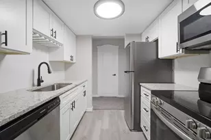 1 Renaissance Pl, Palatine, IL 60067 - Photo 10