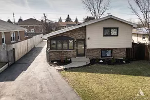 204 S Iowa Ave, Addison, IL 60101 - Photo 4