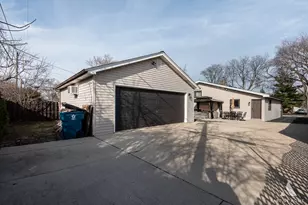 204 S Iowa Ave, Addison, IL 60101 - Photo 40