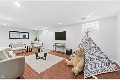 1127 W Albion Avenue, Chicago, IL 60626 - Photo 32