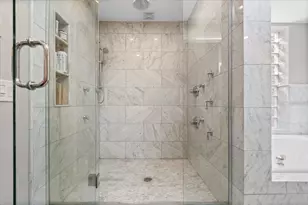 3833 N Claremont Ave, Chicago, IL 60618 - Photo 16