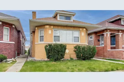 10229 S Calumet Avenue, Chicago, IL 60628 - Photo 1