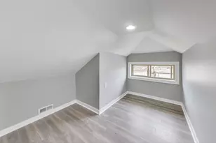 10229 S Calumet Ave, Chicago, IL 60628 - Photo 26