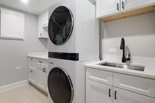 5054 N Claremont Ave, Chicago, IL 60625 - Photo 36