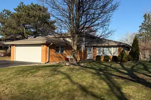 10631 S Lori Ln, Palos Hills, IL 60465 - Photo 1