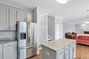 629 Waterford Ln, South Elgin, IL 60177 - Photo 20