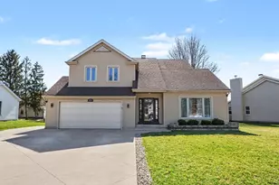 215 E Brookwood Ln E, Bolingbrook, IL 60440 - Photo 1